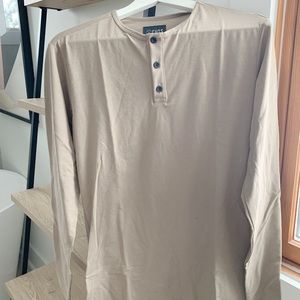 Men’s Cuts Split Hem Henley